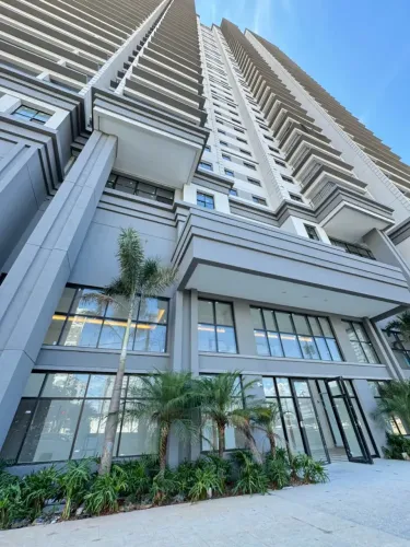 COBERTURA DUPLEX COM PISCINA 280 M²