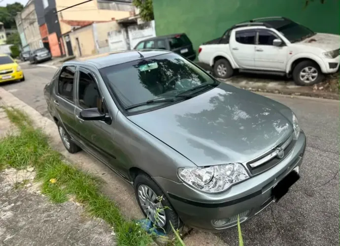 Fiat Siena HLX 1.8 MPI Flex 8V 4P 2005
