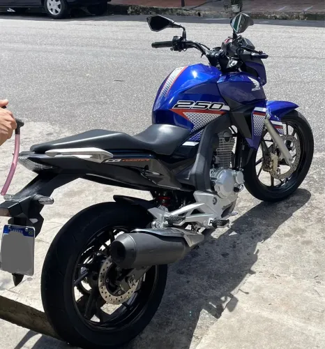 CB Twister 250