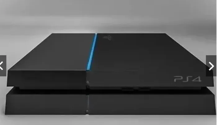 PS4 fat com controle 500GB + jogo + cabos
