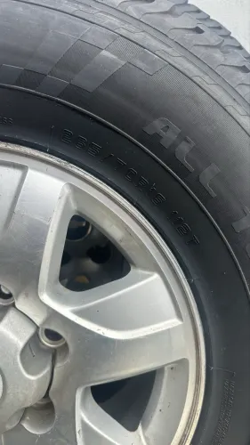 Rodas da s10 com pneus 