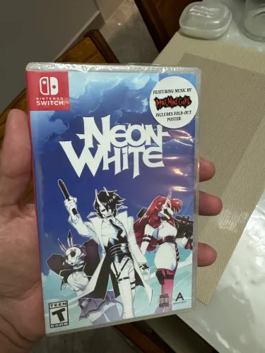 Neon white Nintendo Switch (lacrado)