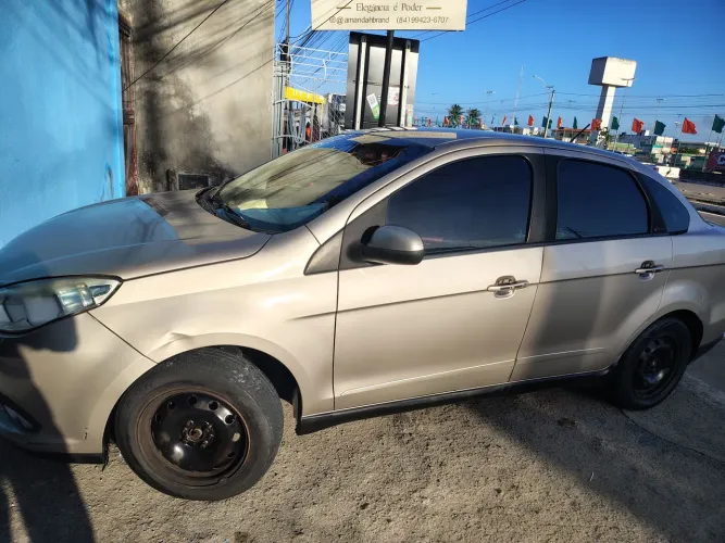 Fiat Grand Siena Attrac. 1.4 EVO F.flex 8V 2015