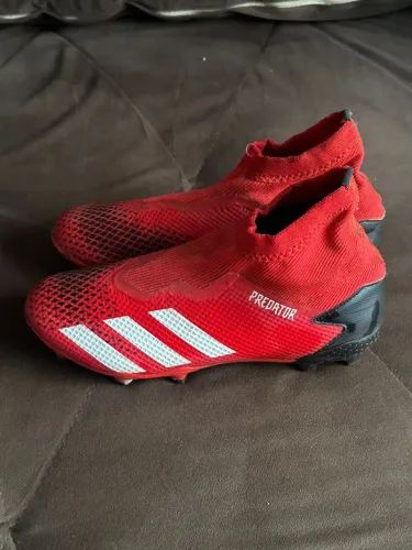 Chuteira campo Adidas Predator 20.1, Número 39 pouco tempo de uso e em perfeito estado