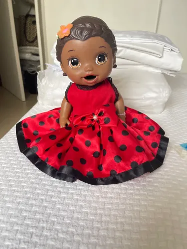 BONECA BABY ALIVE + VESTIDO 