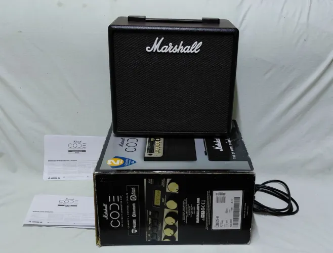 Amplificador Marshall CODE 25(Semi novo)