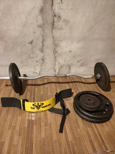 Kit de musculação 1 barra w e 54kg de anilhas