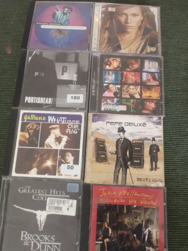 Cds pop vários estilos todos em ótimo Estado 