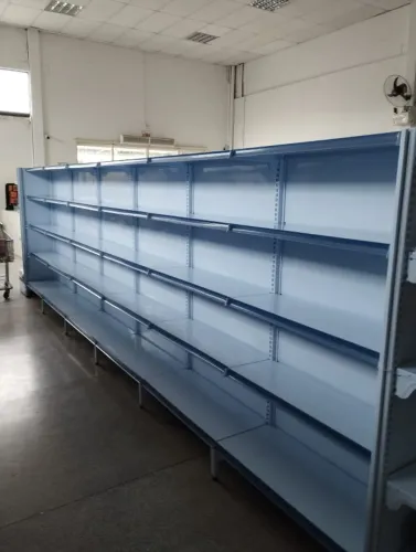 Carrinhos de Supermercado e Gondolas