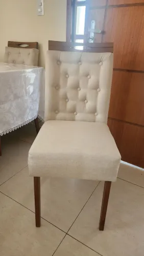Jogo 6 cadeiras de jantar em madeira maciça, forradas em linho e espuma de alta qualidade