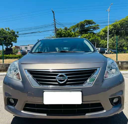 Nissan Versa SL 1.6 16V Flex Fuel 4P Mec. 2014