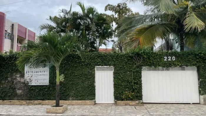 Casa a venda e locacao com 5 quartos, 4 suites, 4 vagas no Jardim Oceania - Joao Pessoa/PB