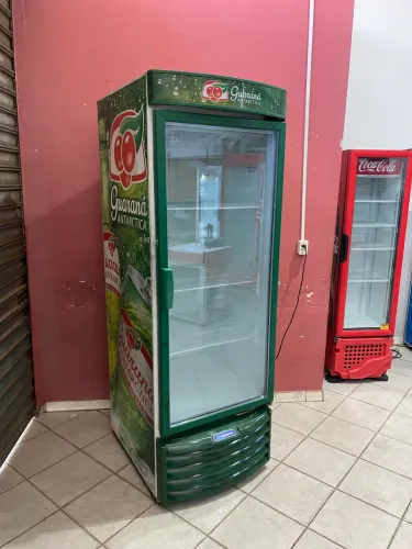 Expositora de bebidas grande porta de vidro entrega grátis