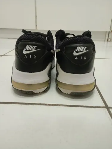 Tênis Nike Air Max Excee Masculino tamanho 38, preto com algumas marcas de uso