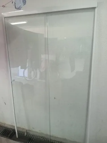Porta Box de banheiro de vidro