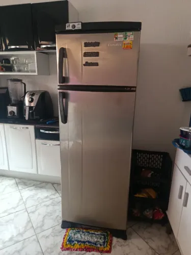 Vendo geladeira duplex - com defeito