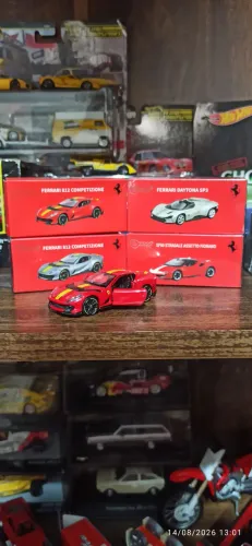 Coleção 4 Bburagos Ferrari Lacradas/Novas