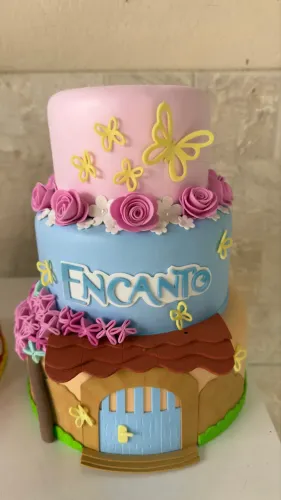 Bolos de aniversário falso