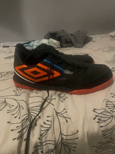 chuteira umbro pro 5