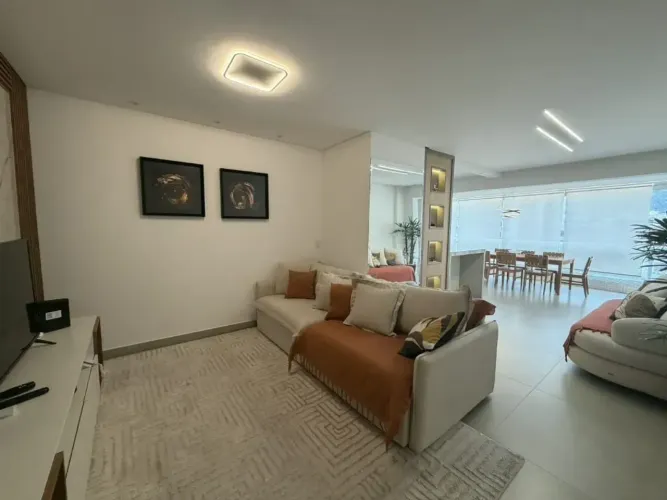 Imóvel para aluguel possui 149 metros quadrados com 3 quartos em Canto do Forte - Praia Gr