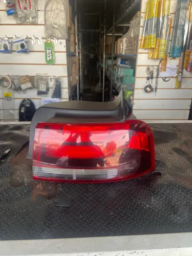 Lanterna Citroen C4 cactus lado direito original 