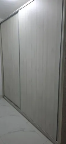Guarda roupas madeira duas portas gigante