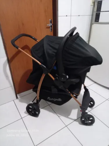 Carrinho de bebê burigotto e bb conforto semi Novos unissex