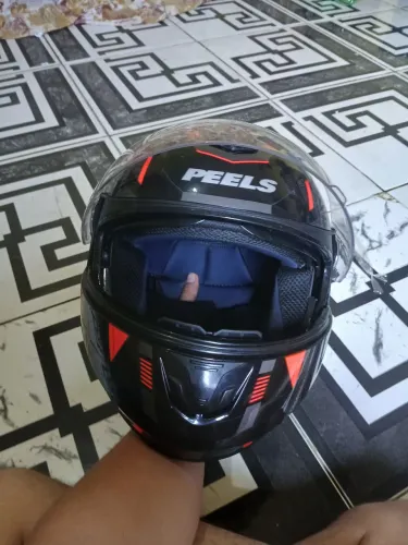 Capacete peels