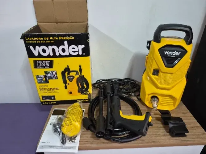 Lavadora De Alta Pressão Vonder Leve Lav 1300 90bar - Cor Amarelo-Preto Frequência 60 Hz c