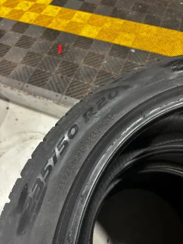 4 Pneus Pirelli Scorpion 235/50/R20