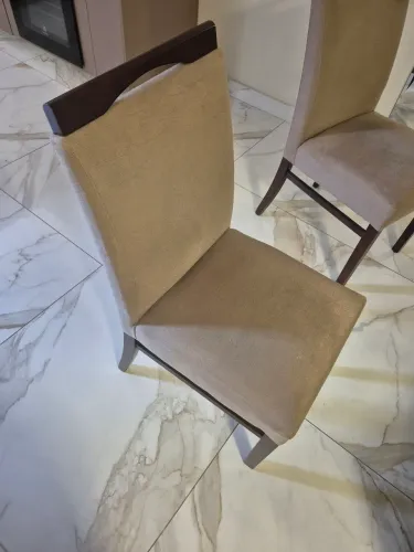 Cadeira Mesa Sala