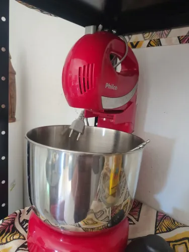 Excelente batedeira pra pre para bom bolo e tortas