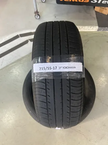 Pneu 215/55 R17 Yokohama