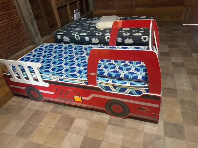 Cama infantil com colchão
