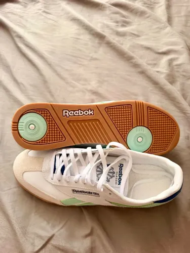 Reebok Classic - Sapato Novo - Tamanho 41 (26,5 cm)