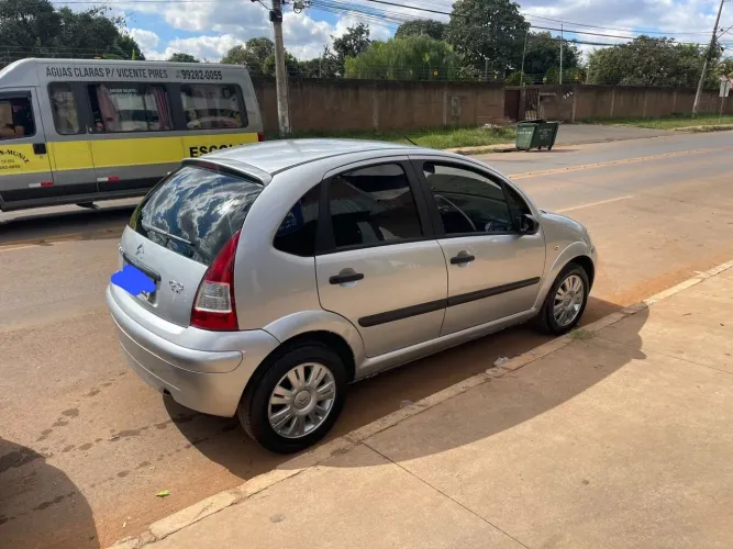 Citroen C3 GLX 1.4/ GLX Sonora 1.4 Flex 8V 5P 2011