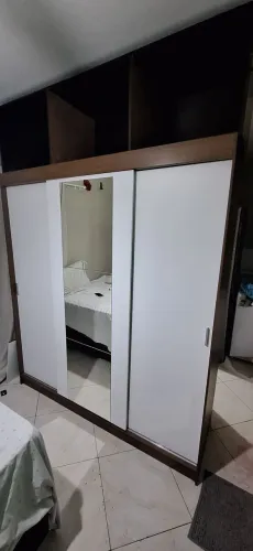 Vendo guarda roupa semi novo