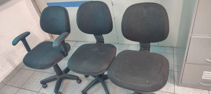 Vende se cadeiras para escritório