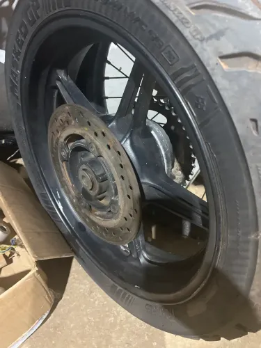 Roda traseira completa cb300 Honda