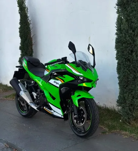 KAWASAKI NINJA 500 SE 2025