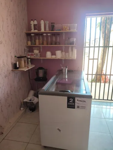 Açaíteria (freezer, produtos,3 banquetas,embalagens...)