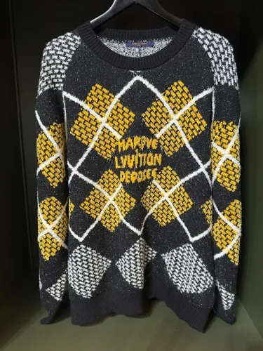 Blusas-Casacos - LOUIS VUITTON - Preta e Amarelo - TAM. GG