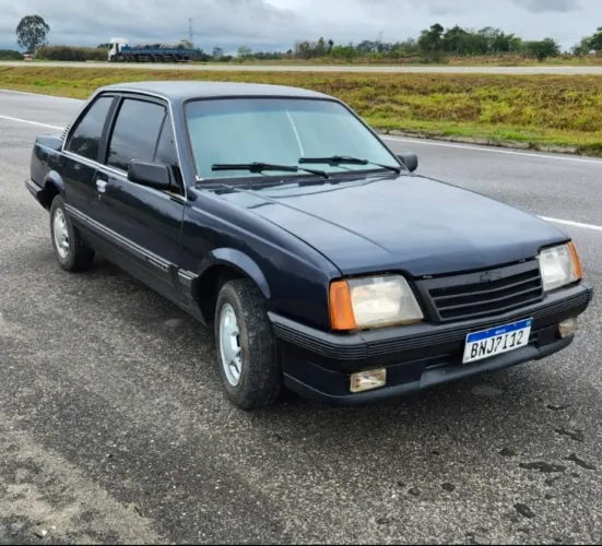 Chevrolet Monza Classic SE 2.0 /mpfi E EFI 2P E 4P 1990