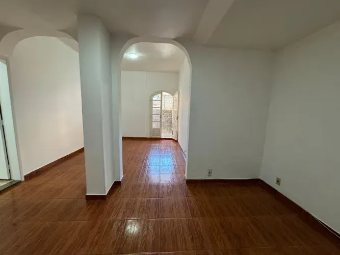 Vendo apartamento no Centro de Petrópolis c/ 2 quartos - cod AV 12120