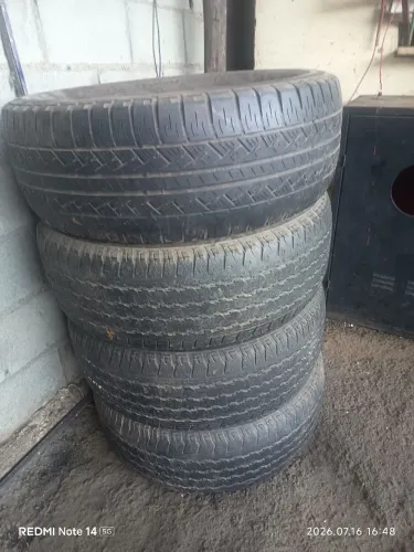 Pneu de ônibus ou caminhão