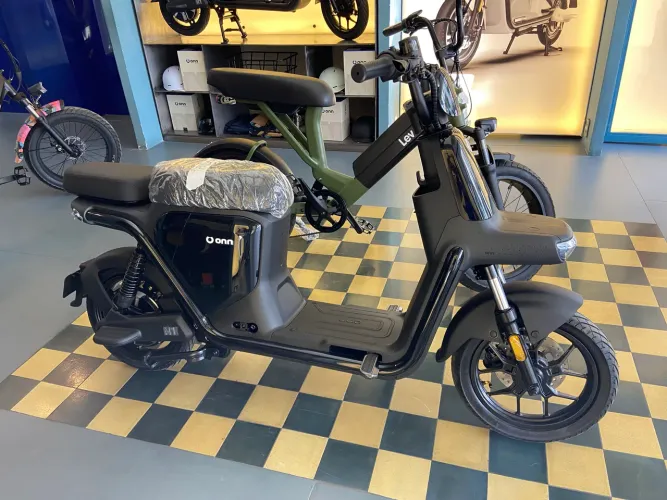 Scooter Elétrica Onn N1 - Mobilidade Urbana com Estilo