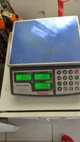 Balança digital Urano praticamente nova 