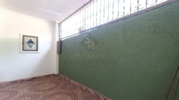 Casa Residencial para Locação e Venda no bairro Vila Tibério, em Ribeirão Preto