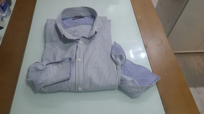Camisa em Algodão lista vertical em azul e branco Zara tam 42 ou G