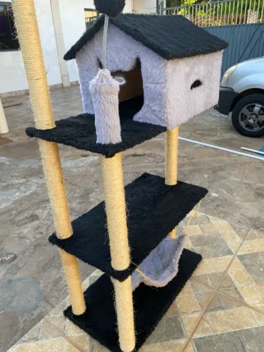 Casa para gato 3 andares com rede e brinquedo